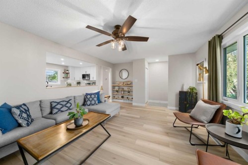 8343 48 Avenue Nw, Calgary, AB 