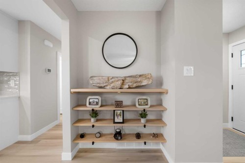 8343 48 Avenue Nw, Calgary, AB 