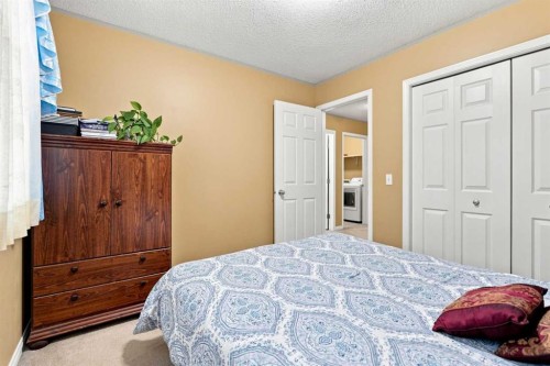345 Saddlecrest Way Ne, Calgary, AB 