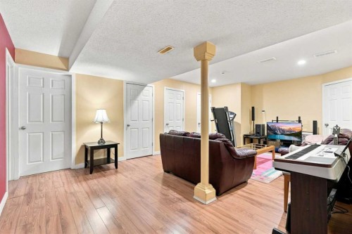 345 Saddlecrest Way Ne, Calgary, AB 