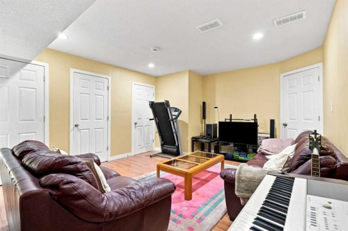 345 Saddlecrest Way Ne, Calgary, AB 