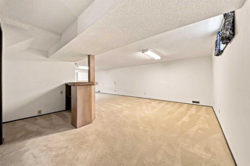 248 Huntcroft Road Ne, Calgary, AB 