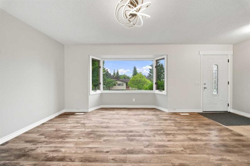 248 Huntcroft Road Ne, Calgary, AB 