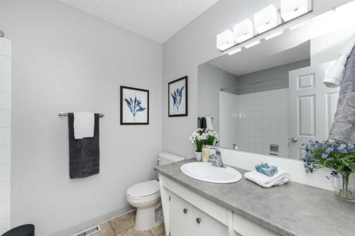 48 Bermuda Court Nw, Calgary, AB 