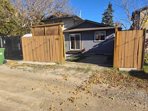 48 Bermuda Court Nw, Calgary, AB 