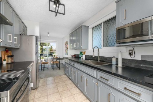 48 Bermuda Court Nw, Calgary, AB 