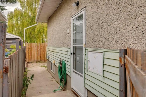 3317 37 Street Sw, Calgary, AB 