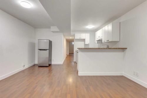 3317 37 Street Sw, Calgary, AB 