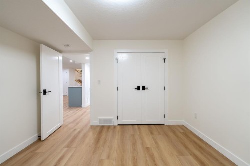 44 Fraser Road Se, Calgary, AB 