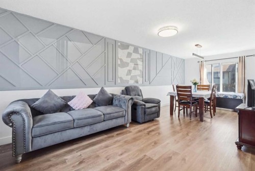 40 Pinecliff Close, Calgary, AB 
