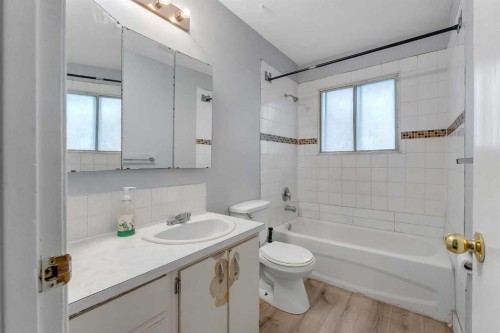 5219 Rundleview Road Ne, Calgary, AB 