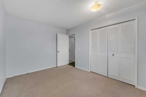 5219 Rundleview Road Ne, Calgary, AB 