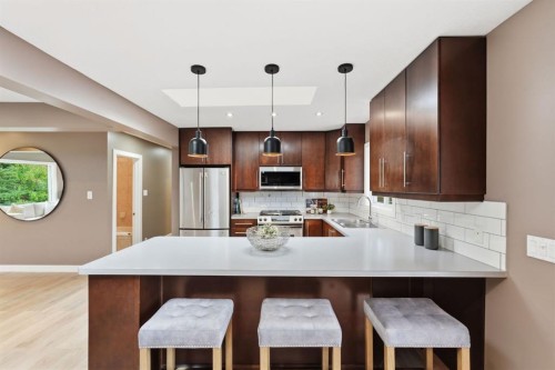 3324 36 Avenue Sw, Calgary, AB 