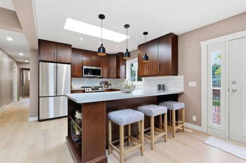 3324 36 Avenue Sw, Calgary, AB 