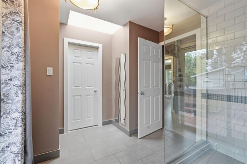 3324 36 Avenue Sw, Calgary, AB 