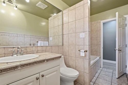 3324 36 Avenue Sw, Calgary, AB 