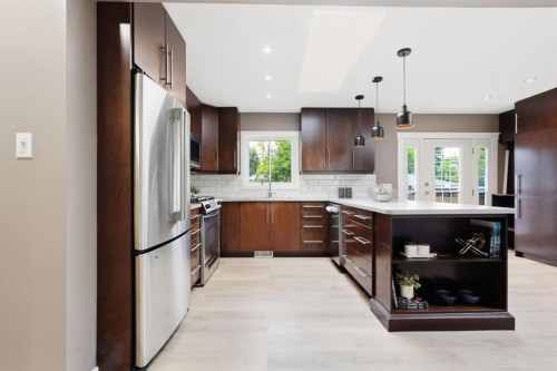 3324 36 Avenue Sw, Calgary, AB 