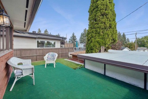 708 Lake Bonavista Drive Se, Calgary, AB 