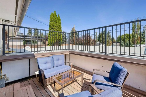 708 Lake Bonavista Drive Se, Calgary, AB 