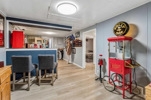 708 Lake Bonavista Drive Se, Calgary, AB 