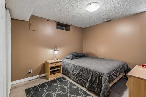 708 Lake Bonavista Drive Se, Calgary, AB 
