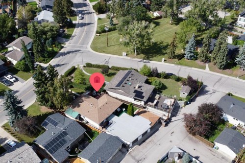 708 Lake Bonavista Drive Se, Calgary, AB 
