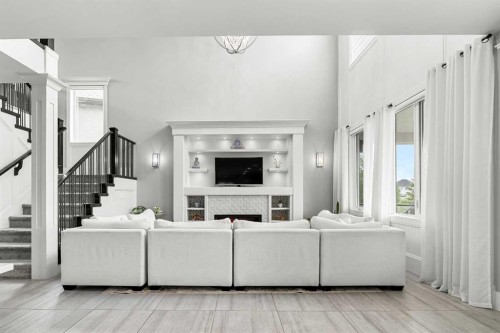 148 Kinniburgh Loop, Chestermere, AB 