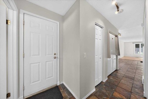 1424 11 Avenue Se, Calgary, AB 