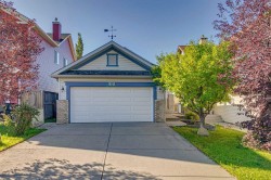 13 Evansbrooke Way NW Calgary, AB T3P 1C5