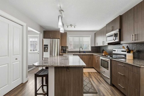 33 Legacy Gate Se, Calgary, AB 