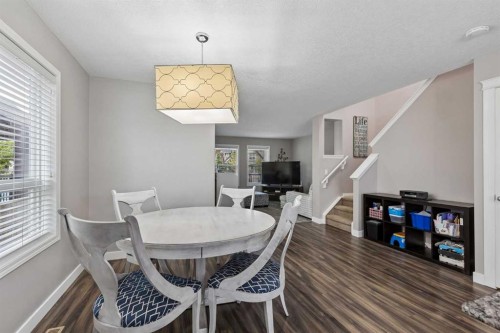 33 Legacy Gate Se, Calgary, AB 