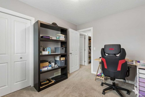 33 Legacy Gate Se, Calgary, AB 