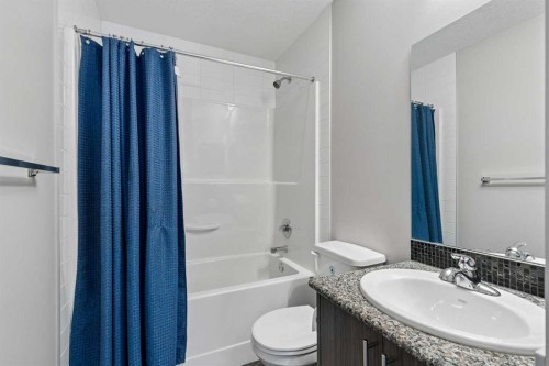 33 Legacy Gate Se, Calgary, AB 