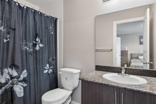 33 Legacy Gate Se, Calgary, AB 