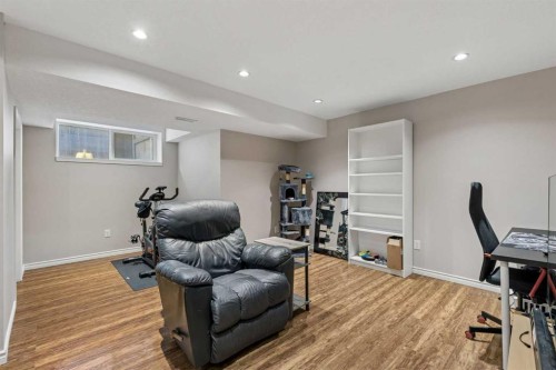 33 Legacy Gate Se, Calgary, AB 