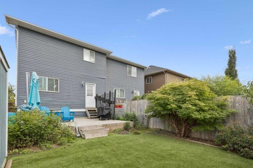 33 Legacy Gate Se, Calgary, AB 