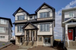 406 Carringvue Grove NWCalgary, AB T3P 2L9