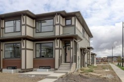 2002 Cobblebrook Crescent SWAirdrie, AB T4B 5X1