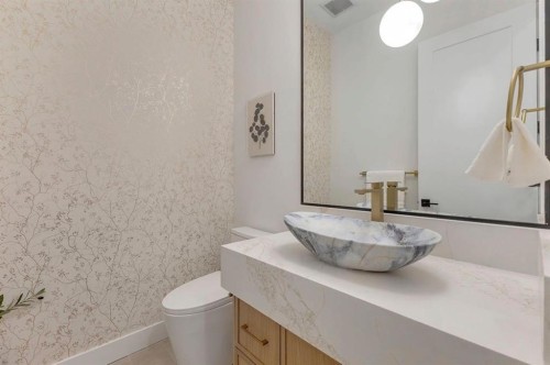 4921 21A Street Sw, Calgary, AB 