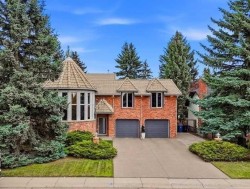 1216 Varsity Estates Drive NW Calgary, AB T3B 5H8