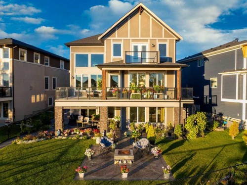 160 Kinniburgh Loop, Chestermere, AB 