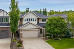 10 Crestridge View SW Calgary, AB T3B 5Z6