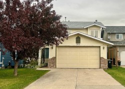 260 Riverside Mews SE Calgary, AB T2C 3Y8
