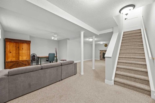 260 Riverside Mews Se, Calgary, AB 