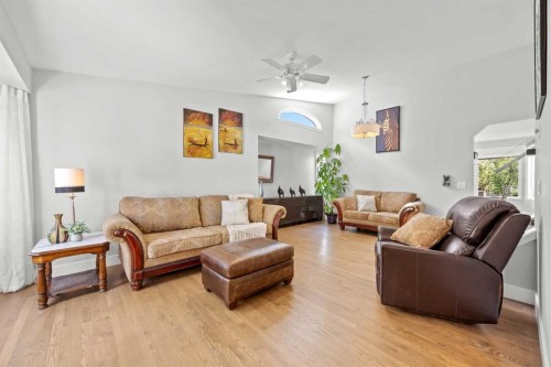 260 Riverside Mews Se, Calgary, AB 