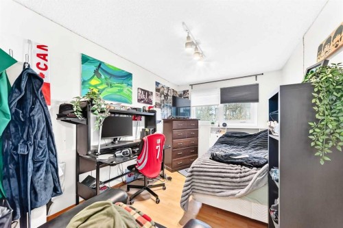 8344 47 Avenue Nw, Calgary, AB 