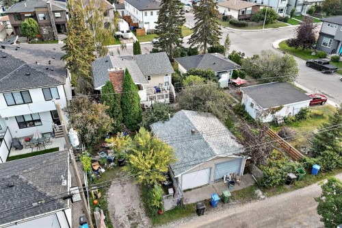 8344 47 Avenue Nw, Calgary, AB 