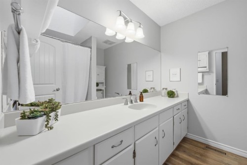 6016 Dalcastle Crescent Nw, Calgary, AB 