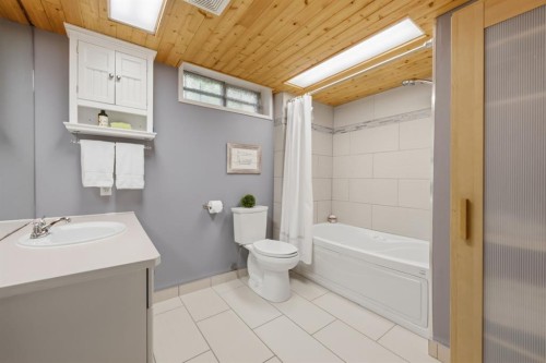 6016 Dalcastle Crescent Nw, Calgary, AB 