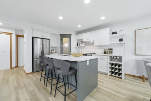 2020 Bridlemeadows Manor Sw, Calgary, AB 